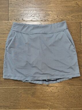 Greg Norman Golf Navy and White Gingham Check Women’s Skort Skirt